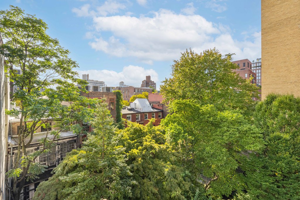 100 West 12th Street, Unit 5A photo 4