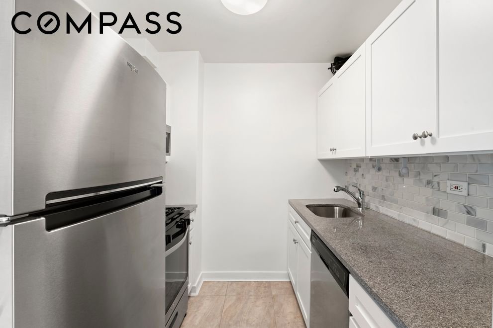 301 East 69th Street, Unit 2A photo 4