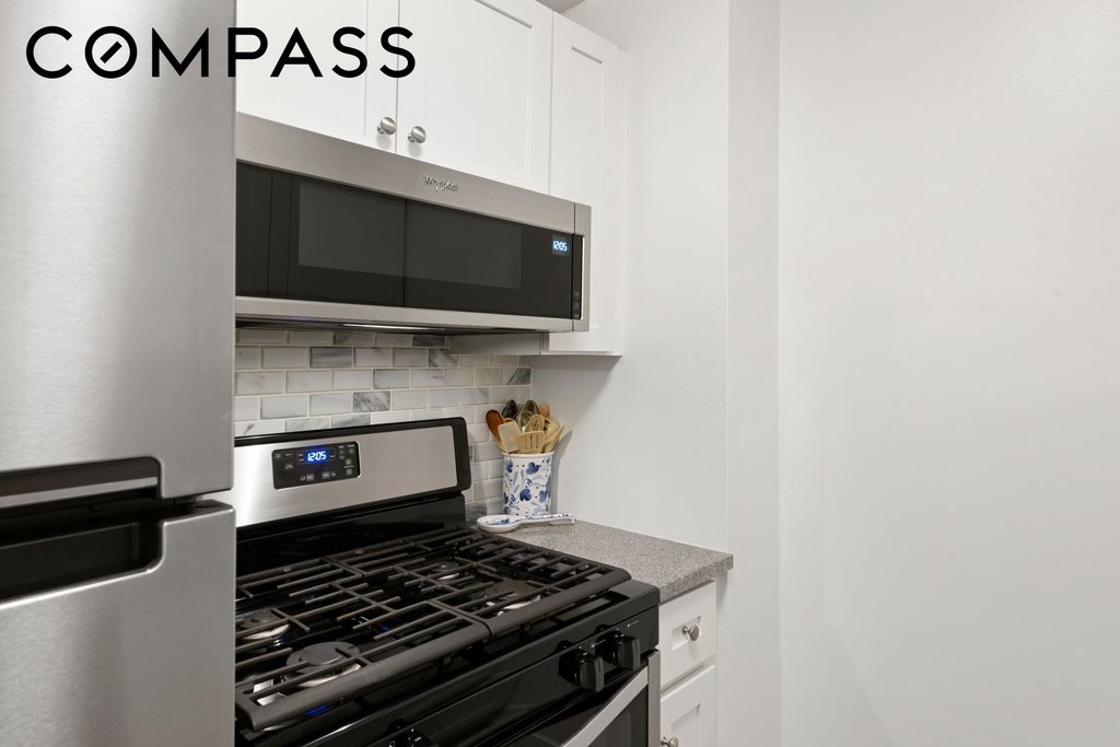 301 East 69th Street, Unit 2A photo 5
