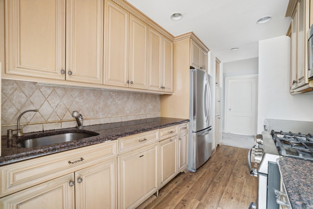 1040 Park Avenue, Unit 8E photo 7