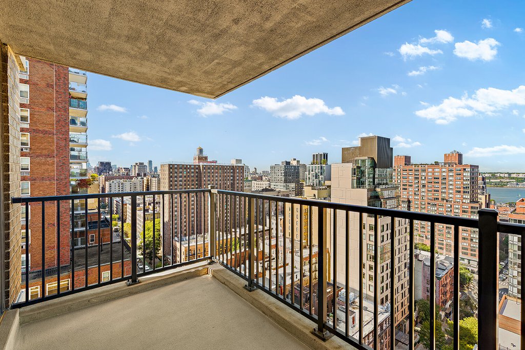 175 West 95th Street, Unit 22C photo 4