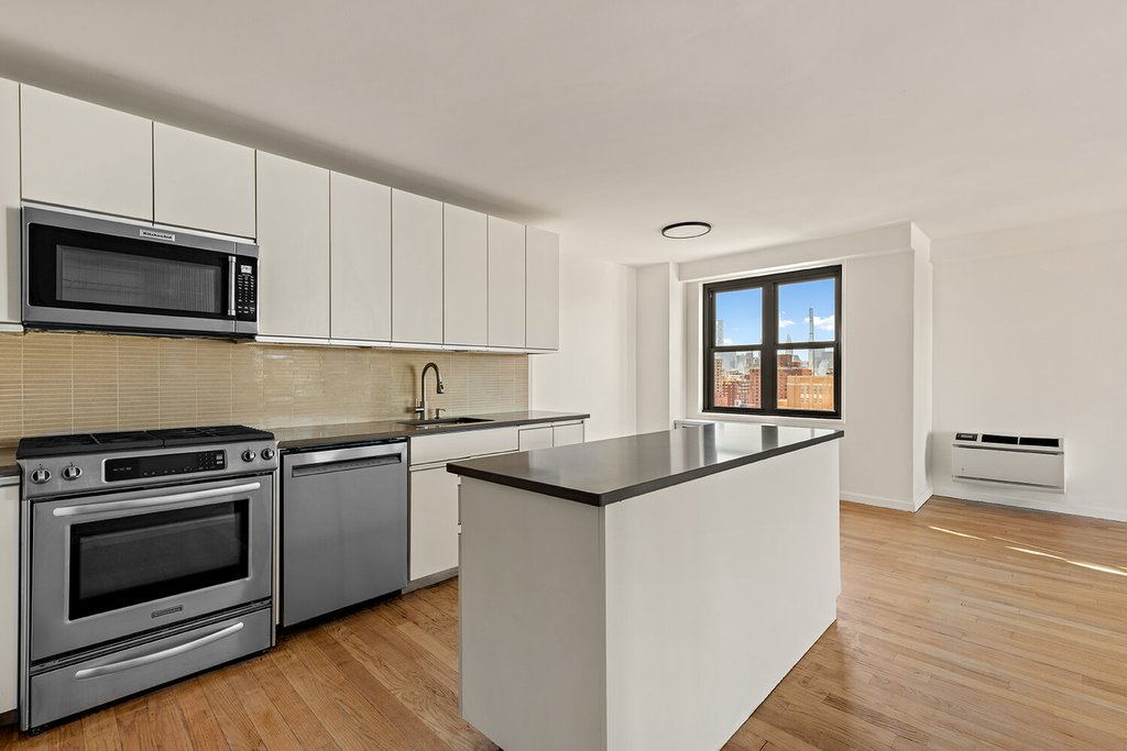 175 West 95th Street, Unit 22C photo 6