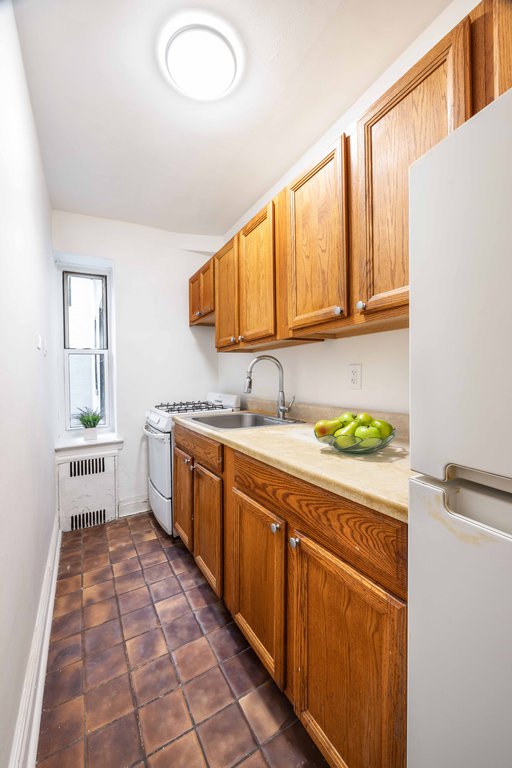 60 Plaza Street East, Unit 1D photo 5