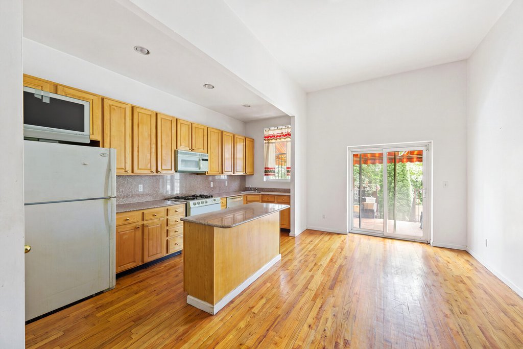 152 West 121st Street – For Sale photo 3