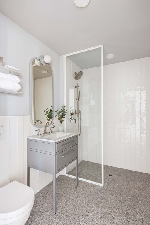 547 West 47th Street, Unit 912 photo 6