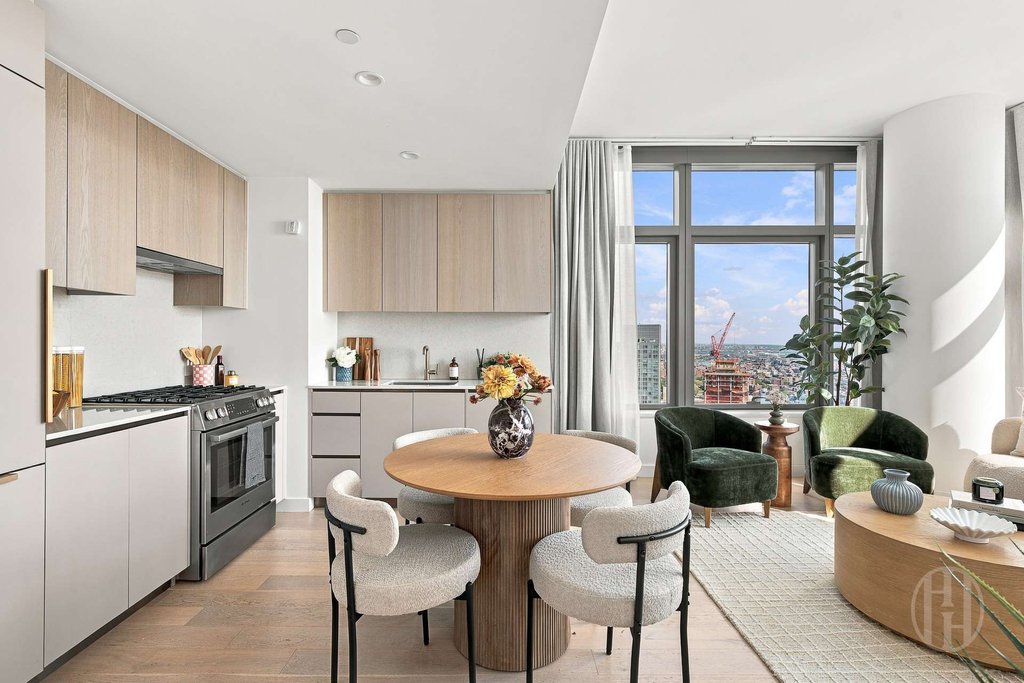 3 Court Square, Unit 4608 photo 4