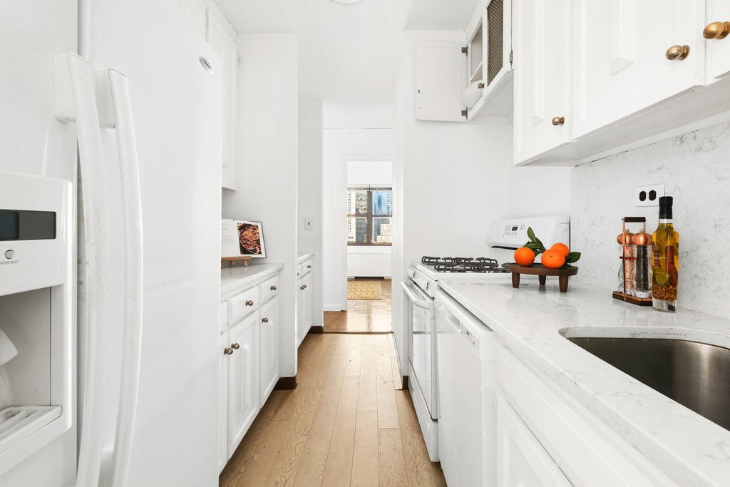 20 West 64th Street, Unit 15J photo 3