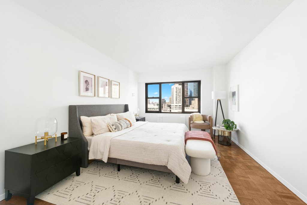 20 West 64th Street, Unit 15J photo 4