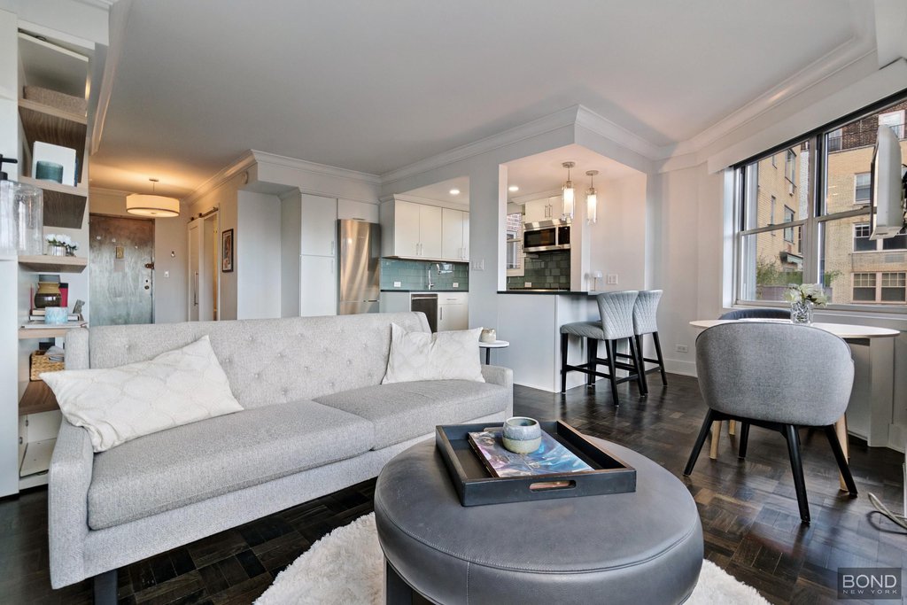14 Horatio Street, Unit 16J photo 2