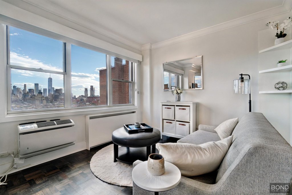 14 Horatio Street, Unit 16J photo 5
