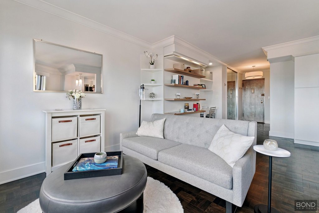 14 Horatio Street, Unit 16J photo 9
