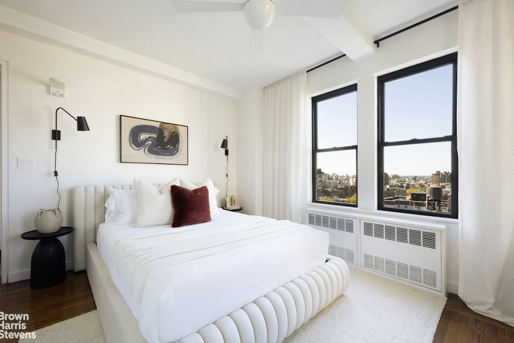 45 Fifth Avenue, Unit 15A photo 3