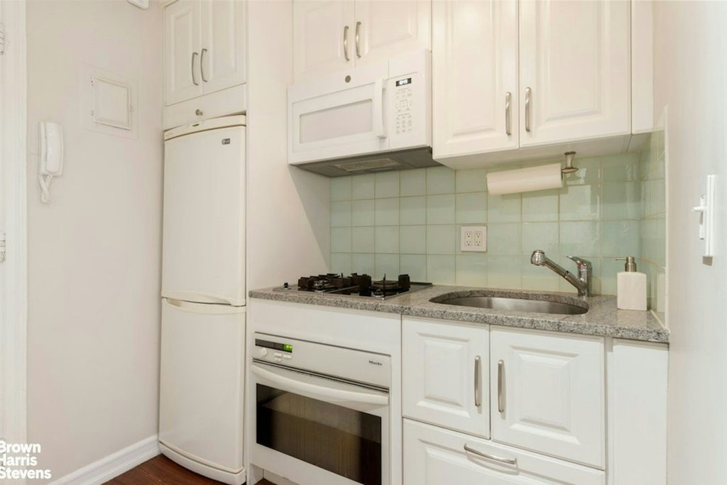 12 West 72nd Street, Unit 7H photo 6