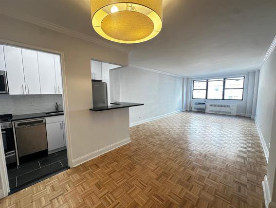 442 West 57th Street, Unit 7F