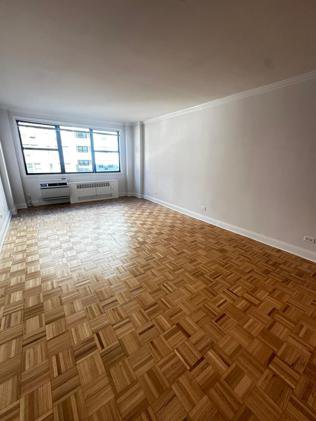 442 West 57th Street, Unit 7F photo 5