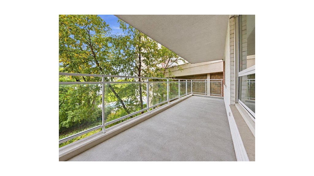 2575 Palisade Avenue, Unit 1L photo 2
