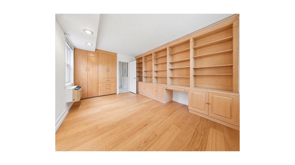 2575 Palisade Avenue, Unit 1L photo 4