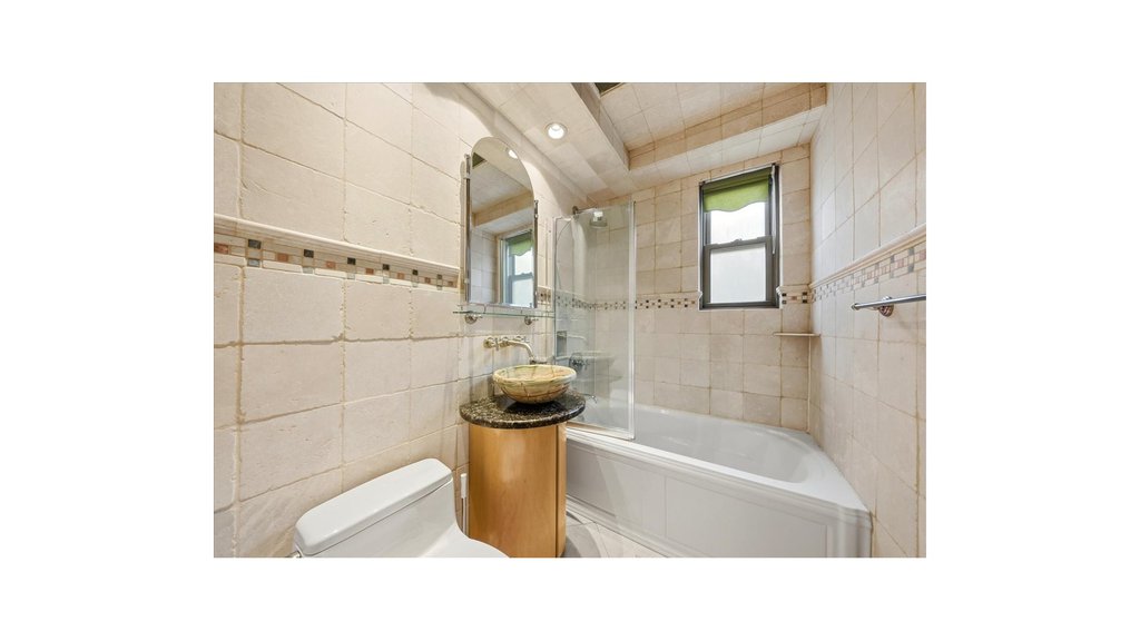 2575 Palisade Avenue, Unit 1L photo 13