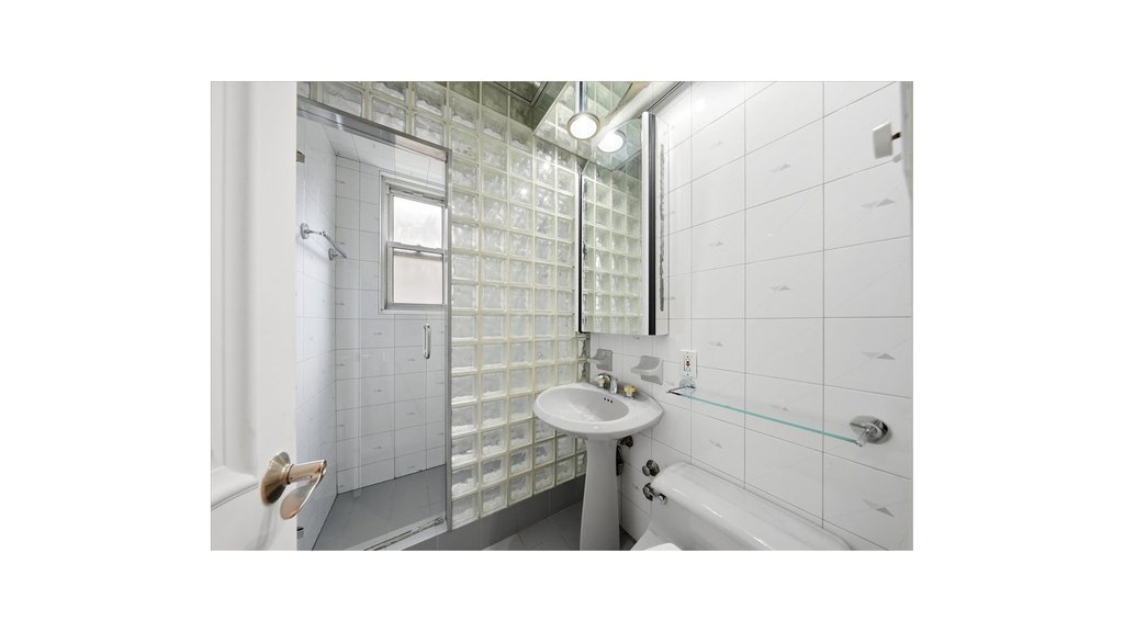 2575 Palisade Avenue, Unit 1L photo 15