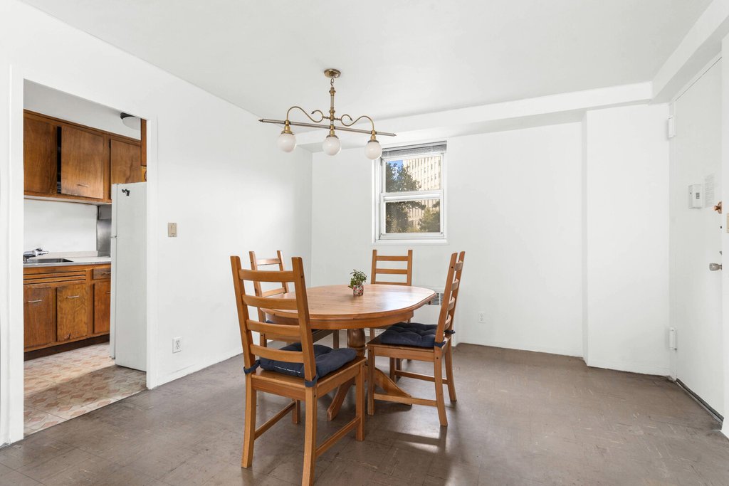 185 Park Row, Unit 4G photo 7