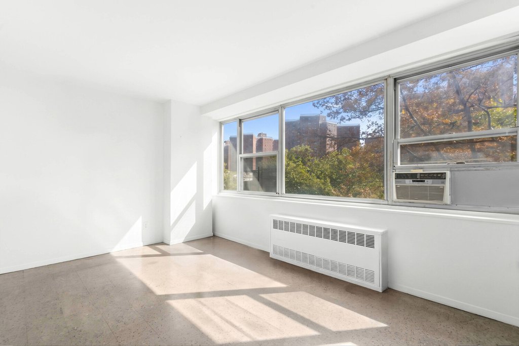 185 Park Row, Unit 4G photo 10
