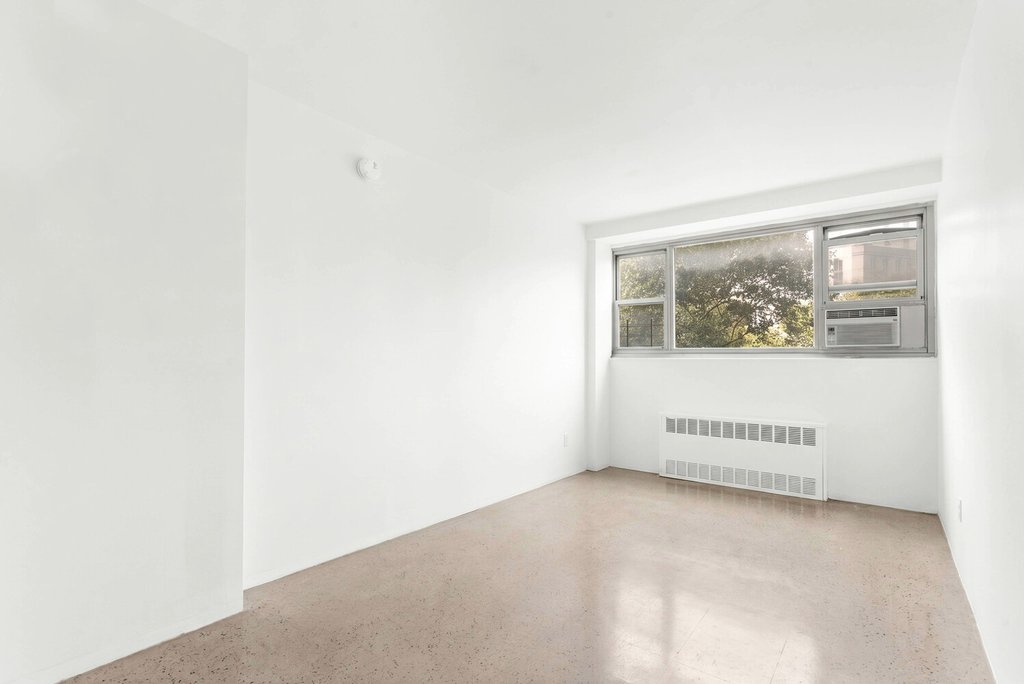 185 Park Row, Unit 4G photo 12