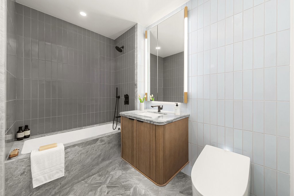 401 West 37th Street, Unit 3DS photo 7