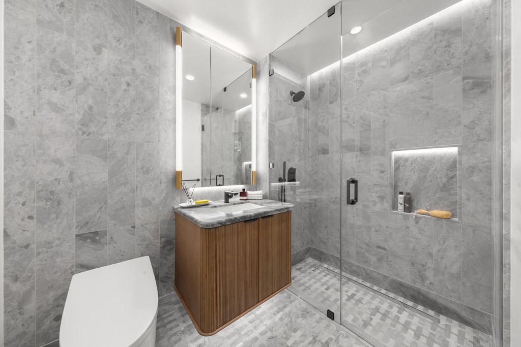 401 West 37th Street, Unit 3GS photo 3