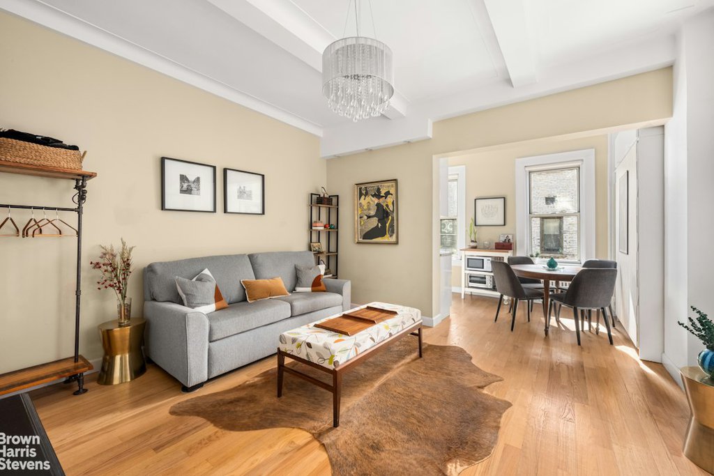 25 West 64th Street, Unit 6D
