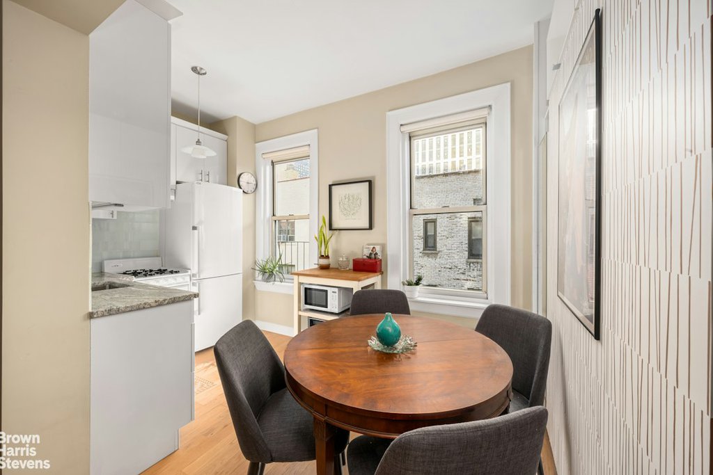 25 West 64th Street, Unit 6D photo 4