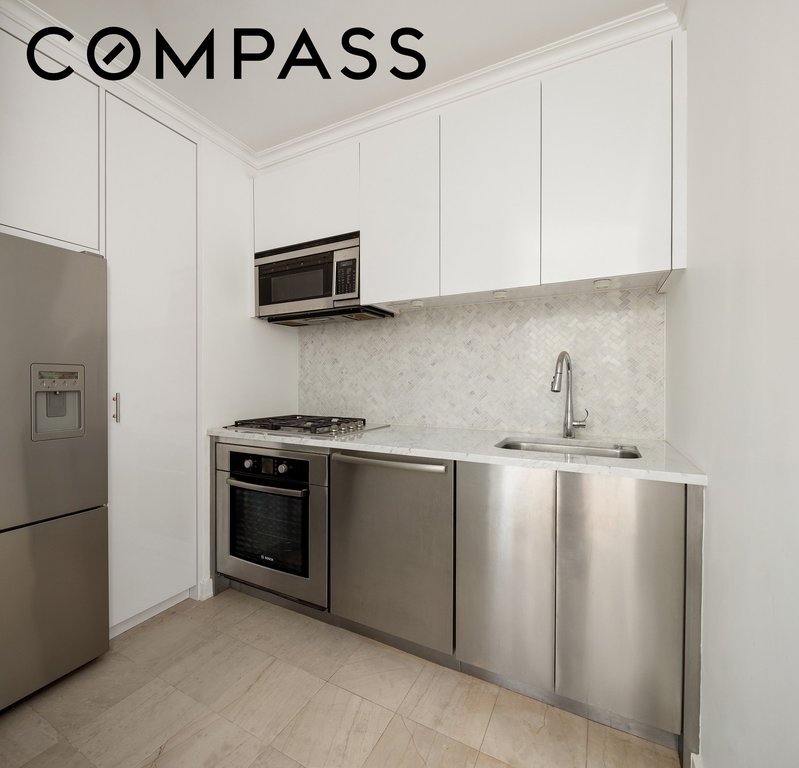 117 East 57th Street, Unit 25G photo 4
