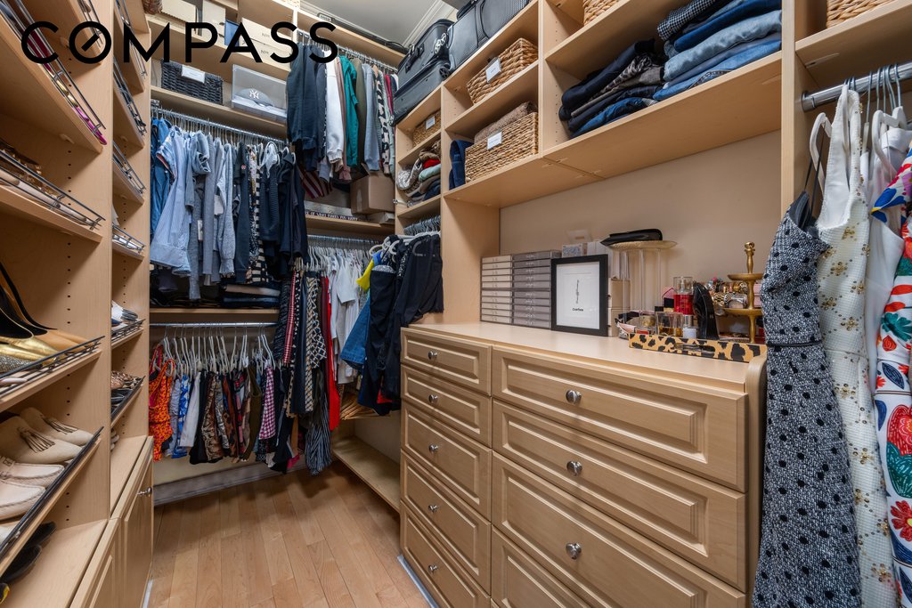 3 Hanover Square, Unit 23E photo 8
