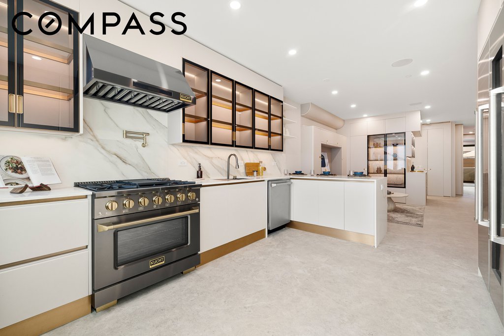 659 Grand Street, Unit 1 photo 2