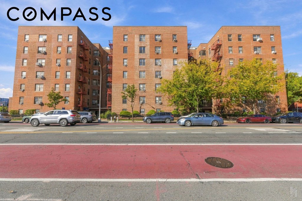 88-09 Northern Boulevard, Unit 506 photo 26