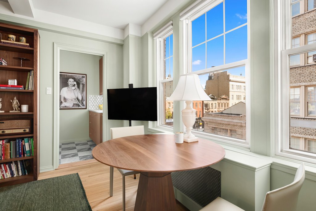 299 West 12th Street, Unit 6B photo 5