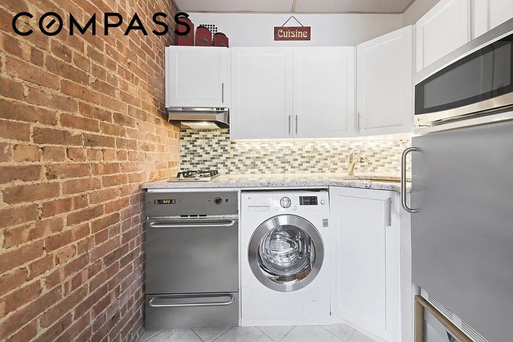 76 West 85th Street, Unit 5E photo 4