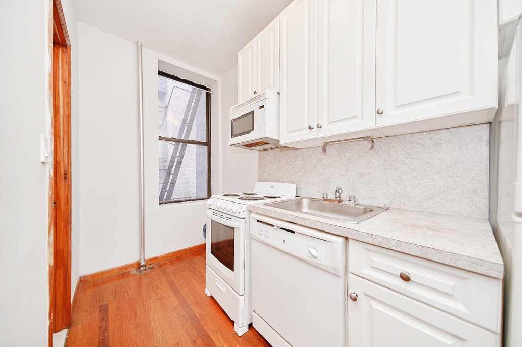 462 Ninth Avenue, Unit 2 photo 7