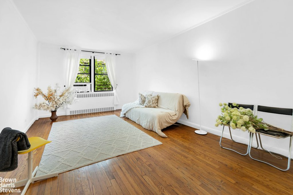 205 West 95th Street, Unit 4E