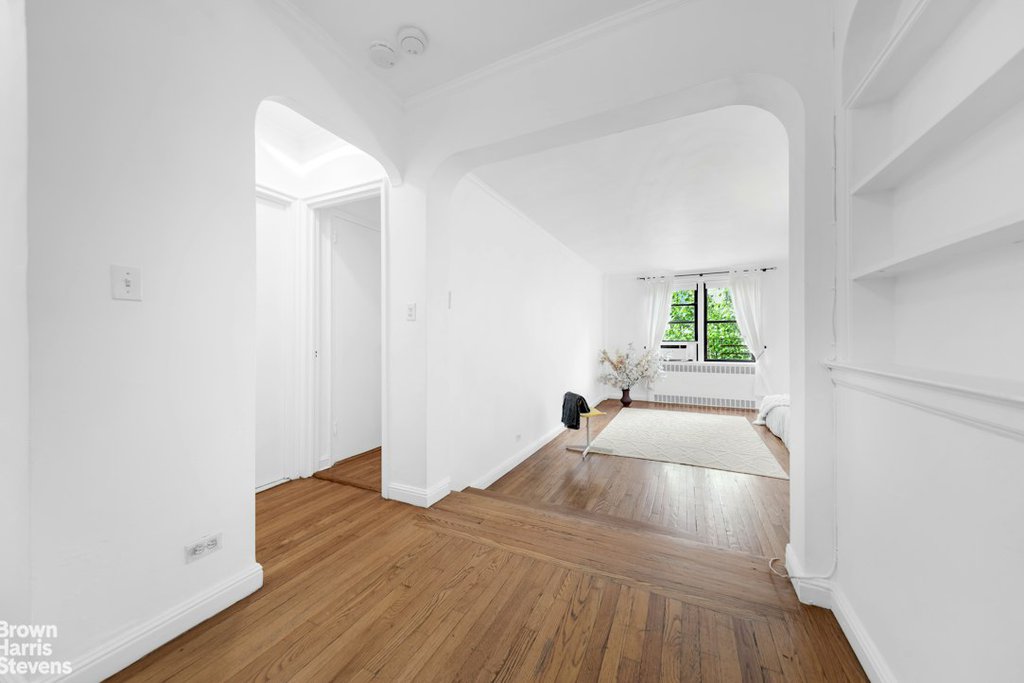 205 West 95th Street, Unit 4E photo 3