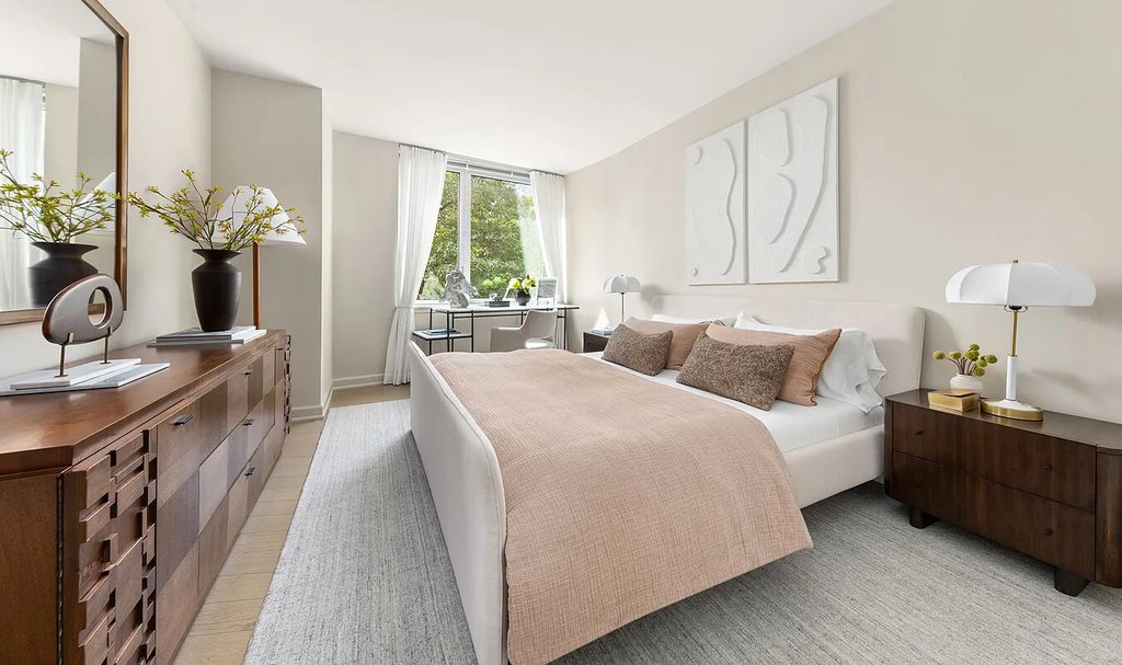 20 River Terrace, Unit 8M photo 4