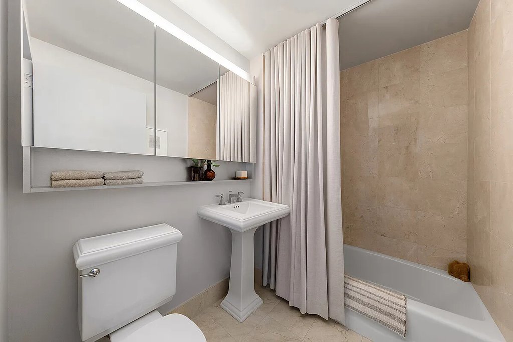 20 River Terrace, Unit 8M photo 9