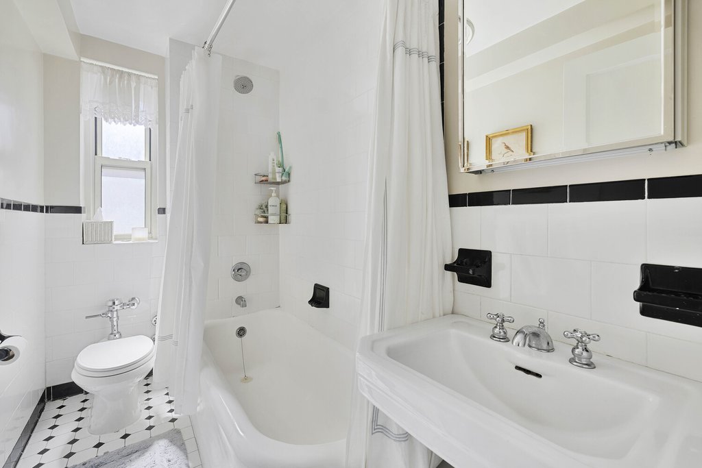 414 East 52nd Street, Unit 9F photo 8