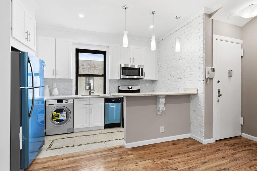 21-05 33rd Street, Unit 5G photo 2