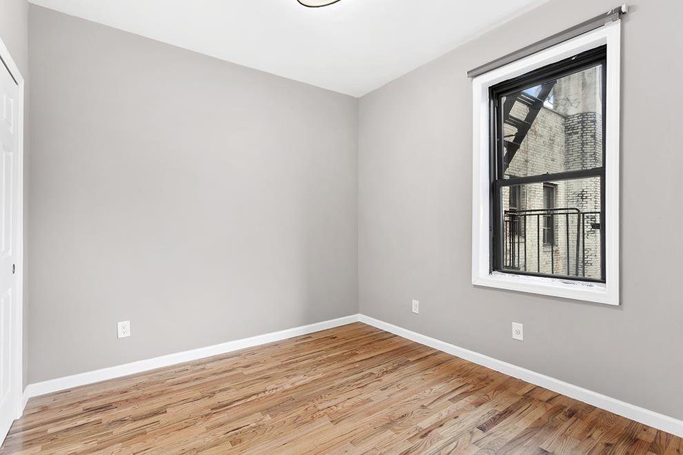 21-05 33rd Street, Unit 5G photo 3
