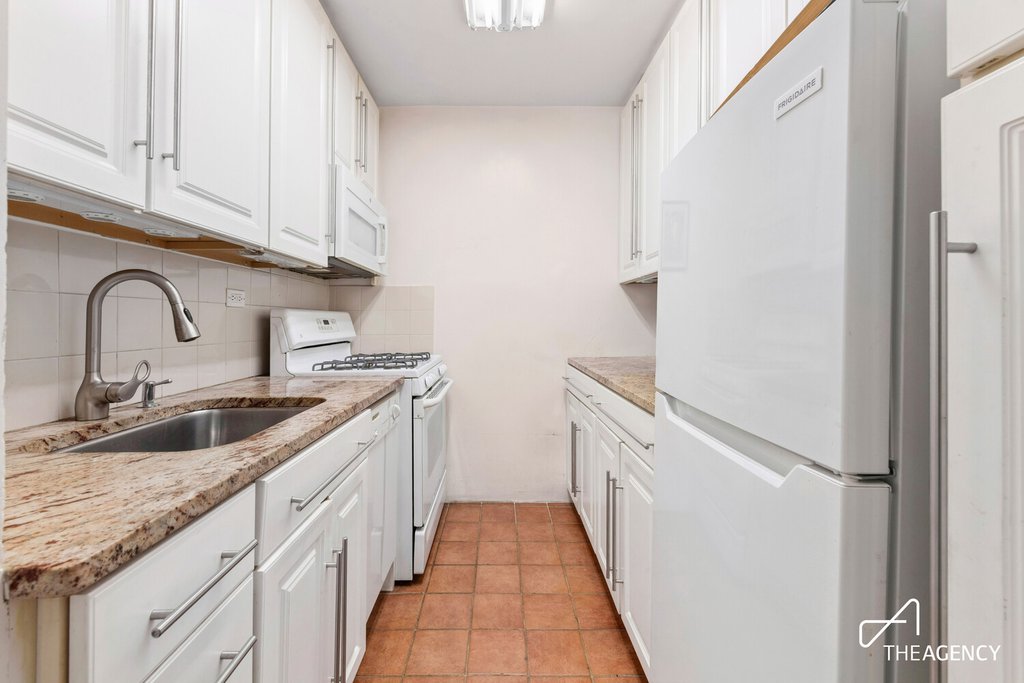 185 West End Avenue, Unit 2G photo 10