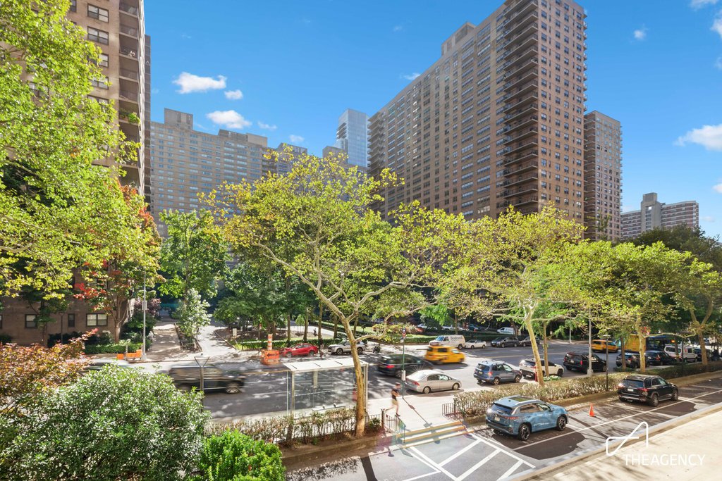 185 West End Avenue, Unit 2G photo 12