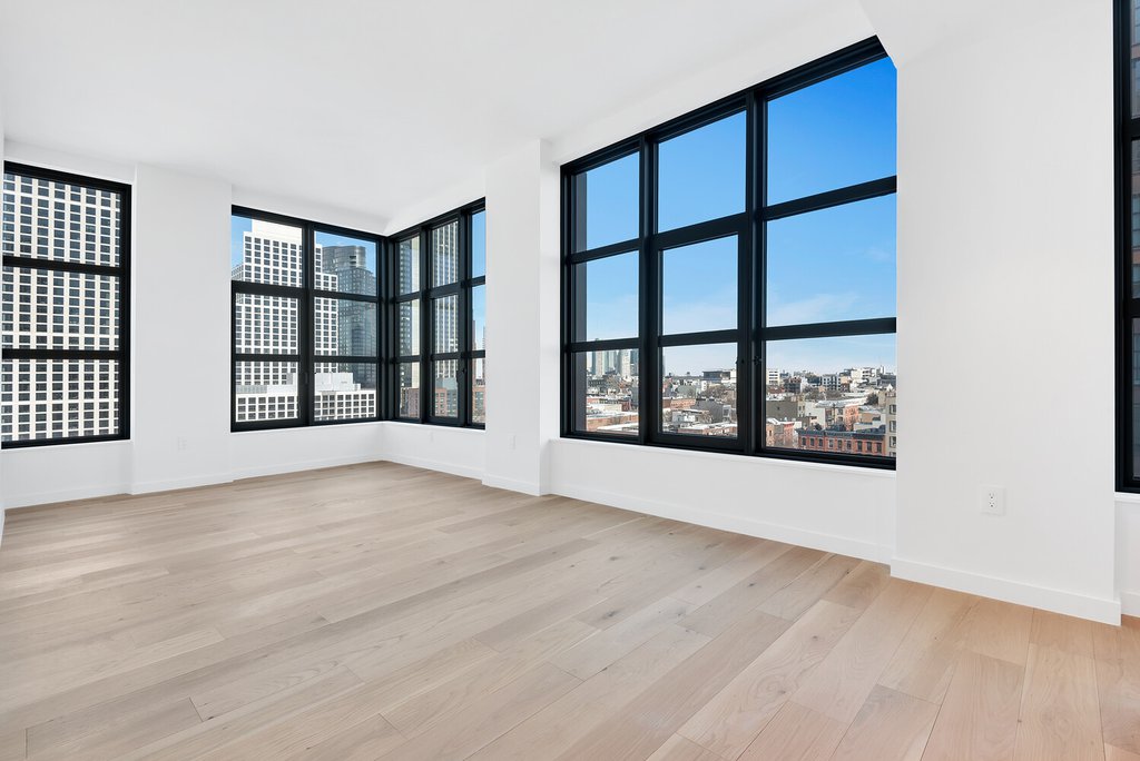 29 Huron Street, Unit 8GW photo 2