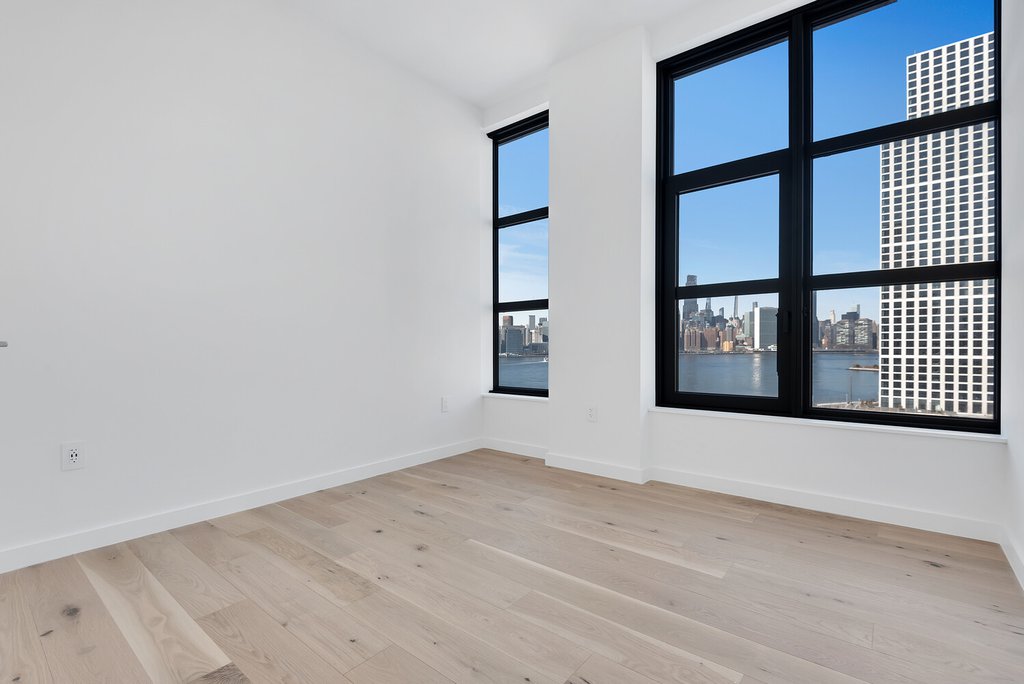 29 Huron Street, Unit 8GW photo 4