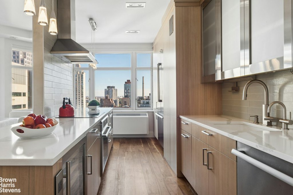 188 East 76th Street, Unit 19B photo 6