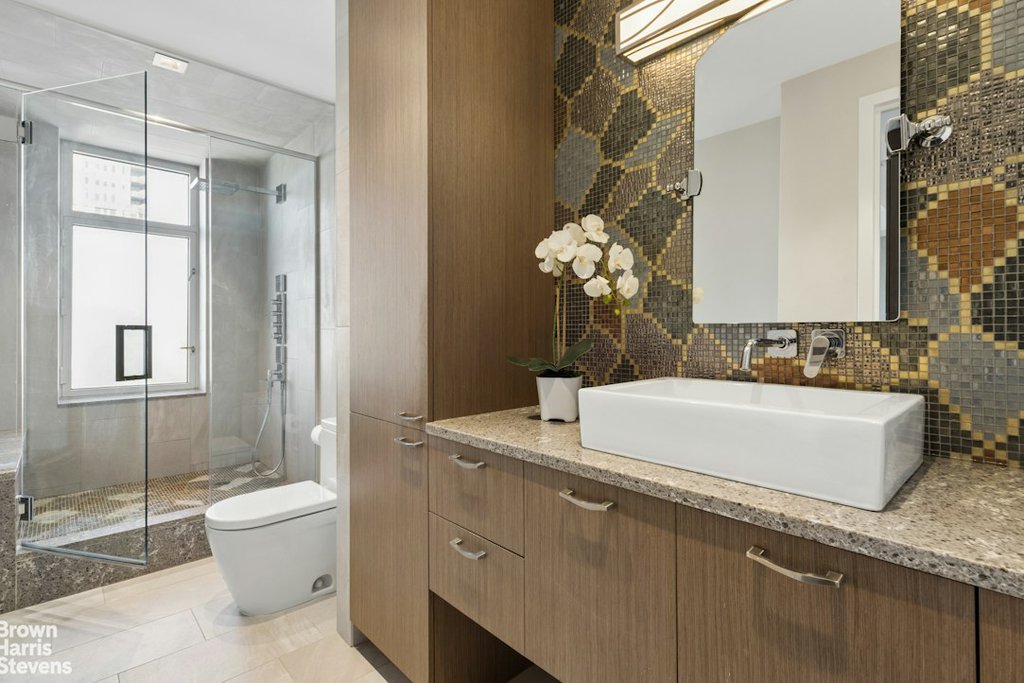 188 East 76th Street, Unit 19B photo 11